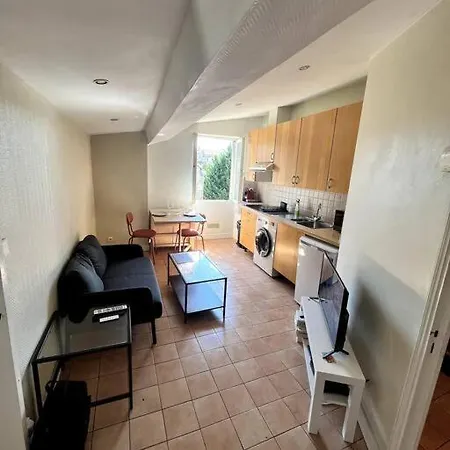 Dans L'hyper-centre Apartment *